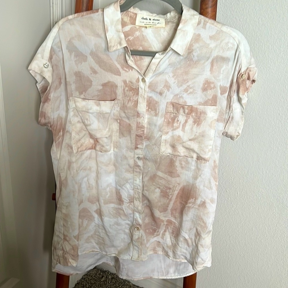 Anthropologie Cloth & Stone Neutral Button Down